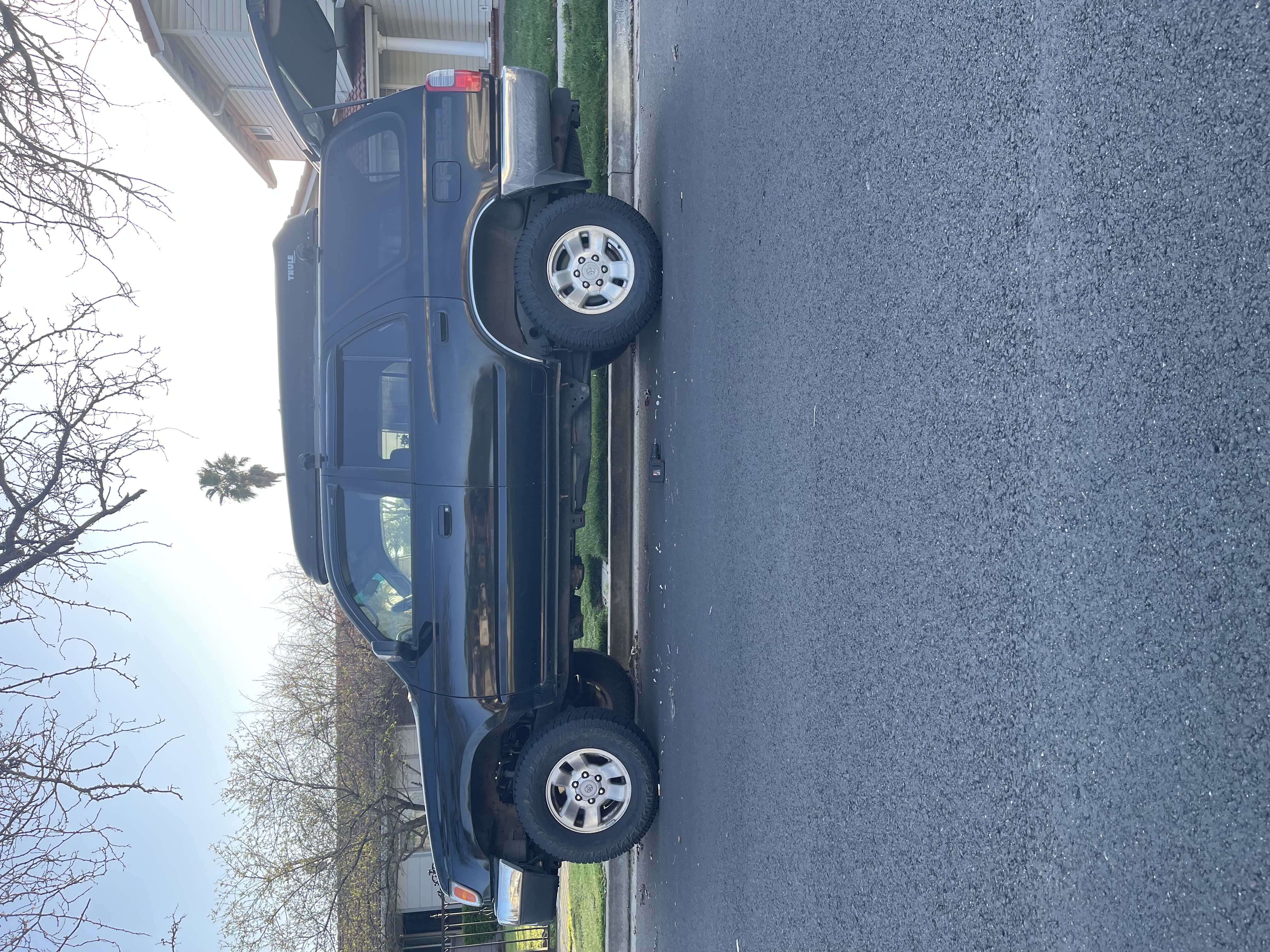 4Runner side view